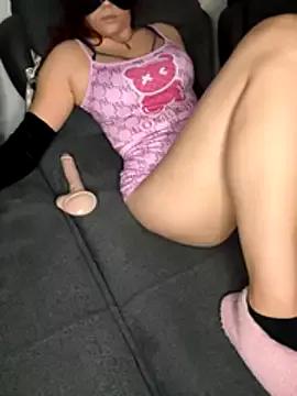 Teengirlmiaa from StripChat