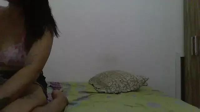 Freechat thasmyni on StripChat