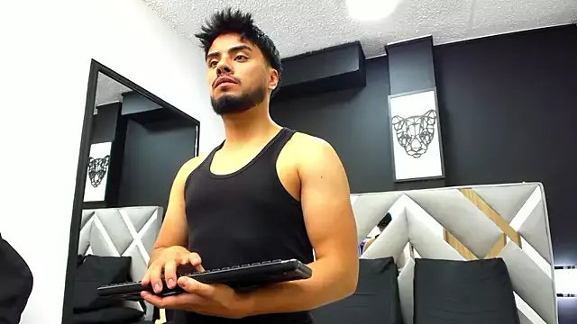 Tommidubois on StripChat 