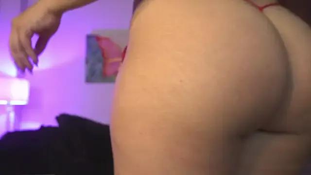 Admire Valentina_king18, she wants to masturbate for you valentina_king18 from StripChat