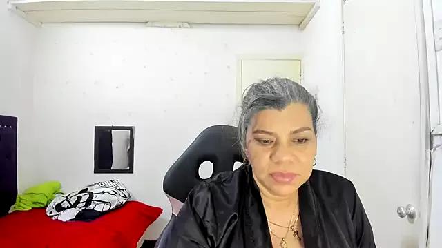 Freechat vikyadams on StripChat