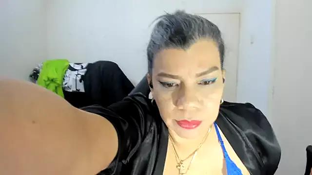 Freechat vikyadams on StripChat