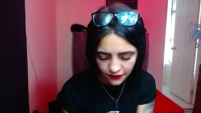 Watch Violettasquirt, she wants to masturbate for you Violettasquirt from StripChat