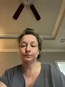 Vivian_MayXxX on StripChat