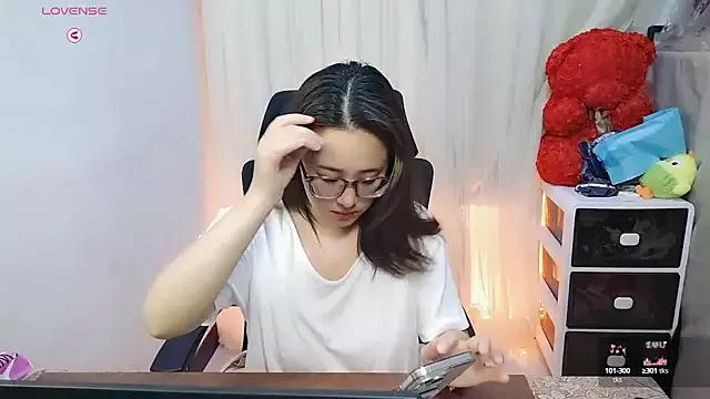 YY-Felicia on StripChat 