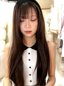 zaizaiNono on StripChat 