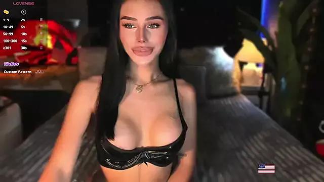 ZyraGoddes from StripChat